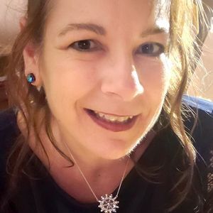 Meet your Posher, Gina